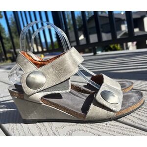 Women's TAOS Carousel 2 Distressed Gray‎ Leather Wedge Sandals US 8-8.5 Euro 49